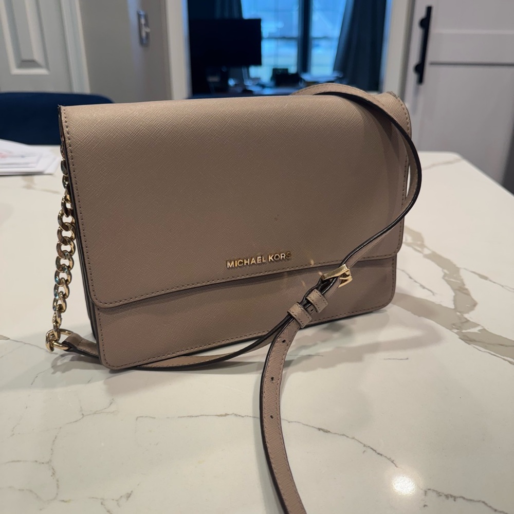 Michael Kors Crossbody Bag